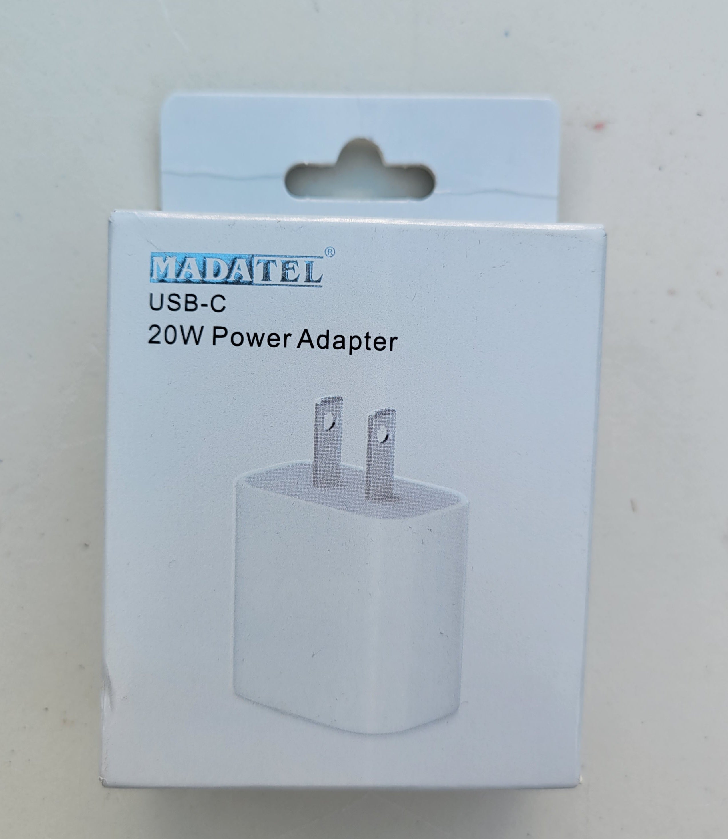 Cargador Rápido MADATEL 20W USB-C a Lightning (con cable)